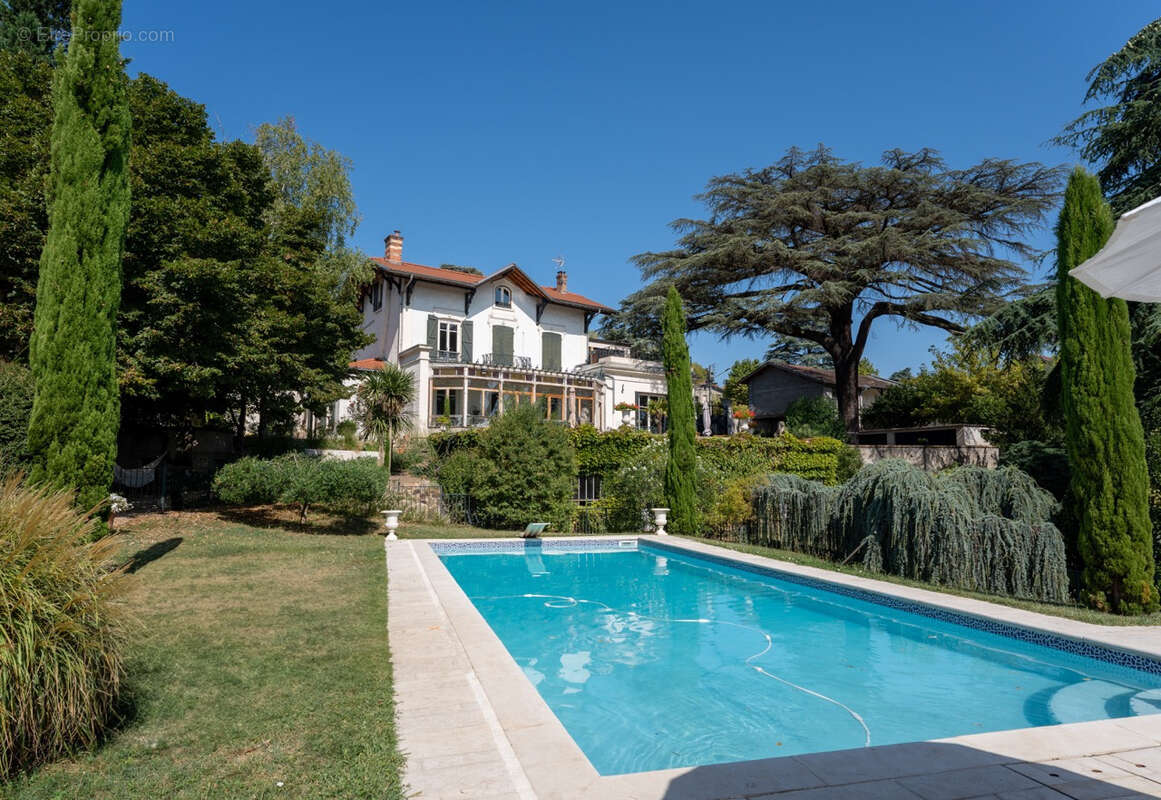 Maison à CALUIRE-ET-CUIRE