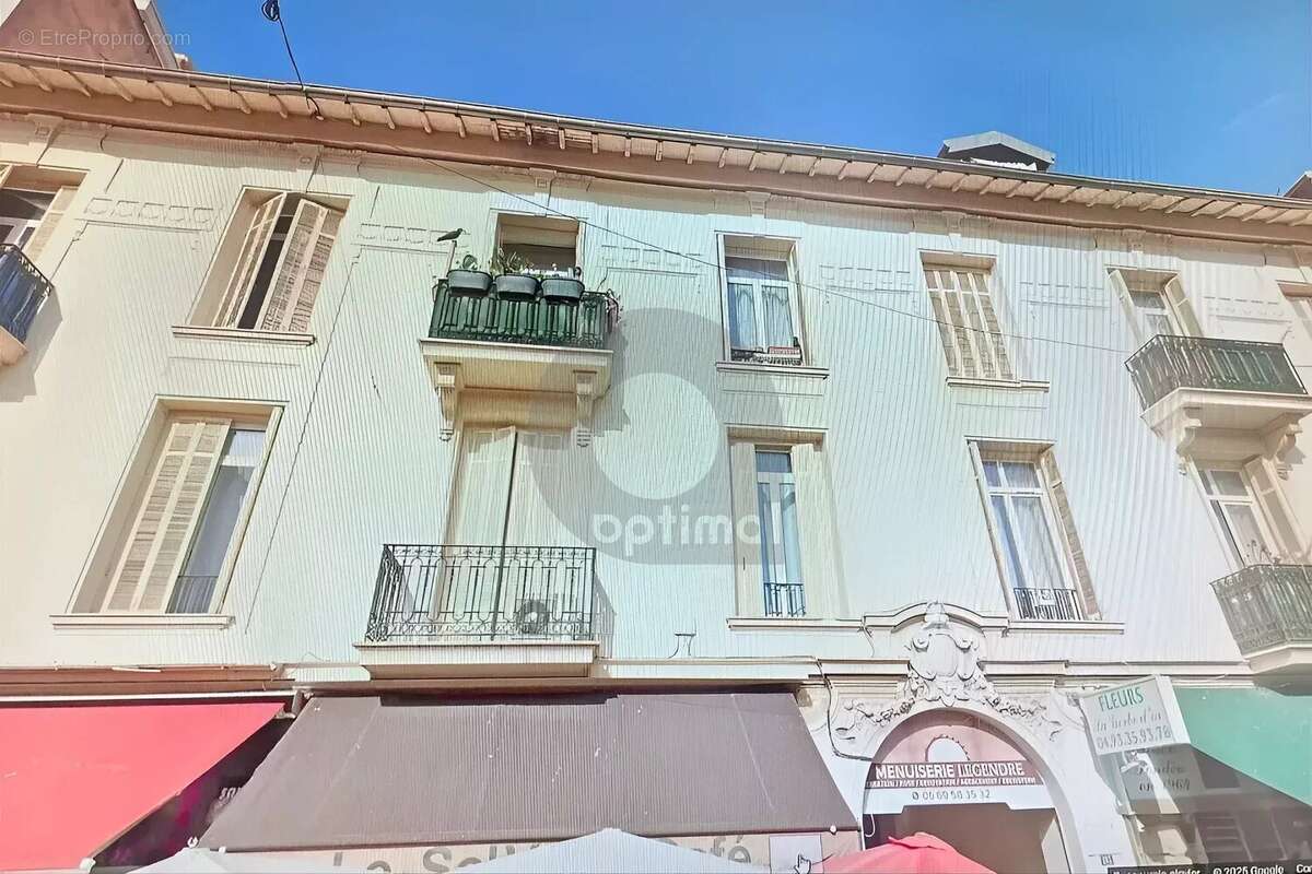 Appartement à ROQUEBRUNE-CAP-MARTIN