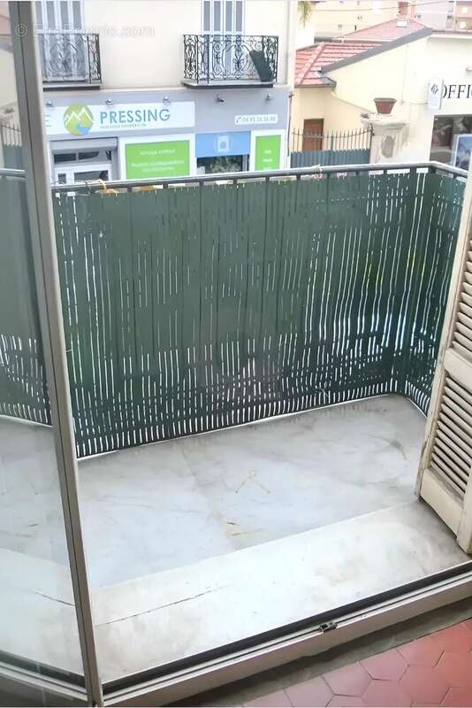 Appartement à ROQUEBRUNE-CAP-MARTIN