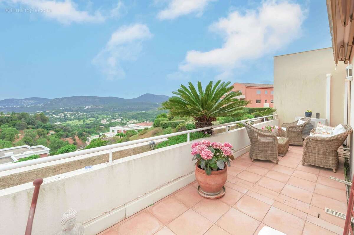 Appartement à MANDELIEU-LA-NAPOULE