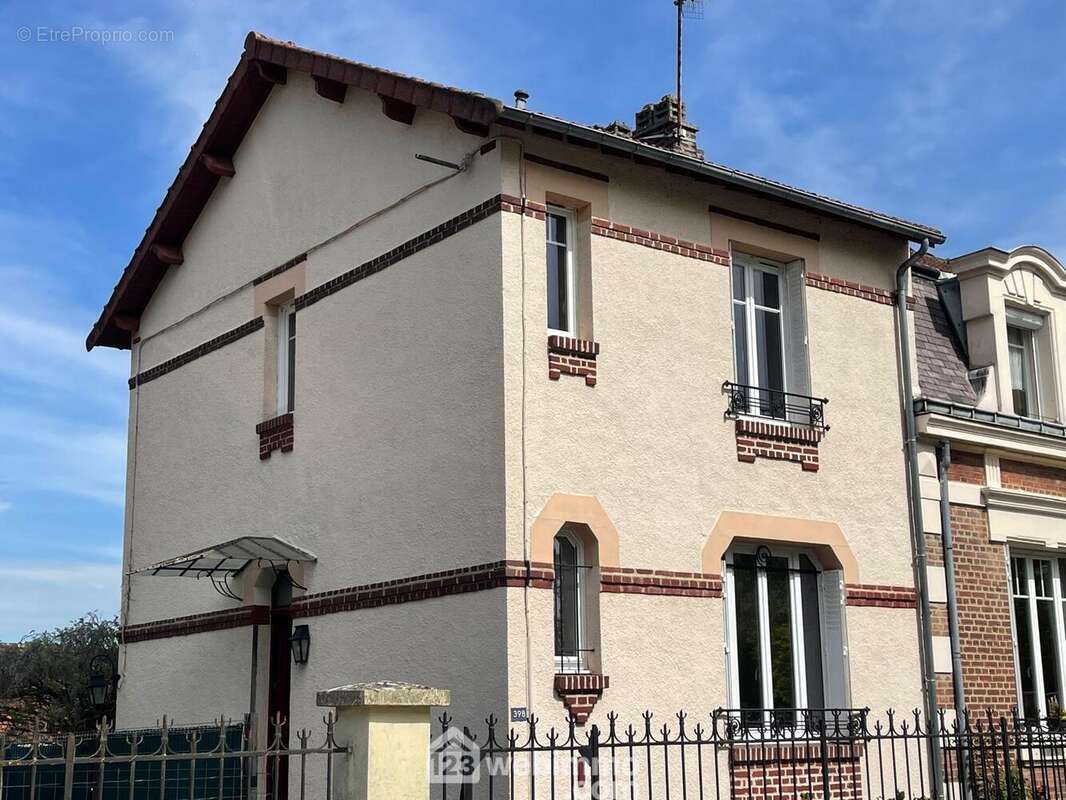 Maison à PONT-L'EVEQUE