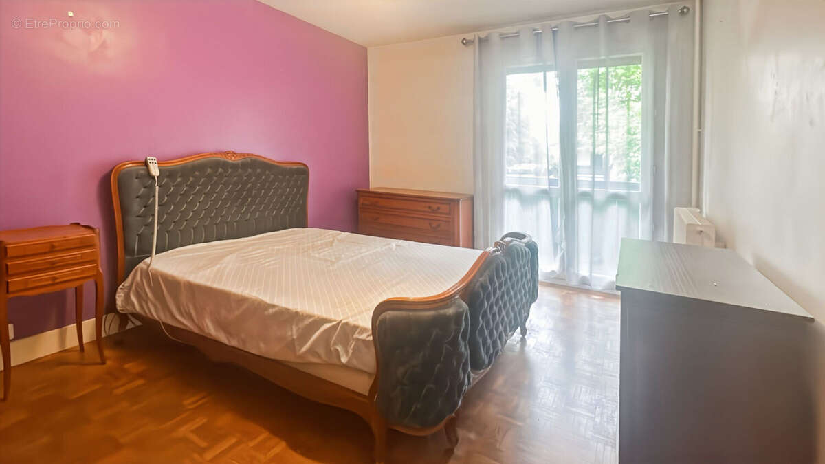 Appartement à SAINTE-GENEVIEVE-DES-BOIS