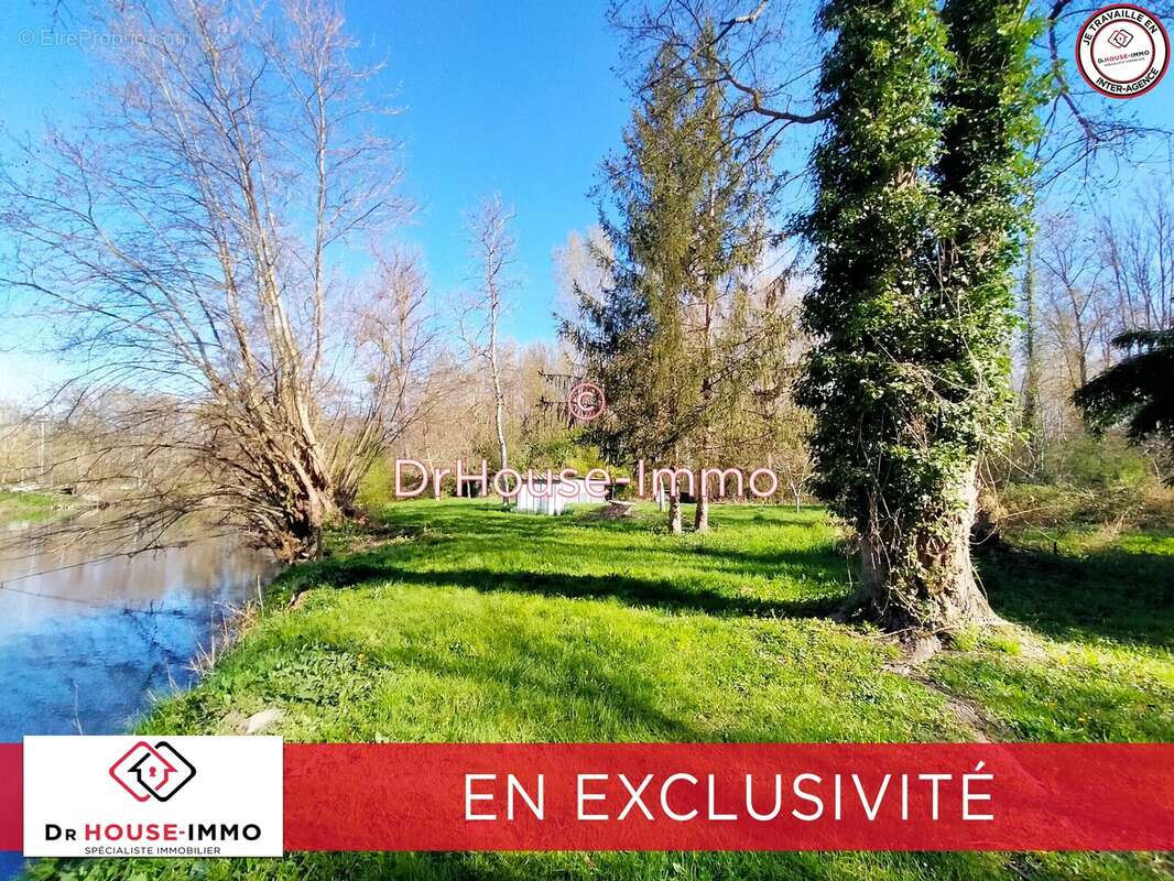 Terrain à SAINT-GEORGES-LES-BAILLARGEAUX