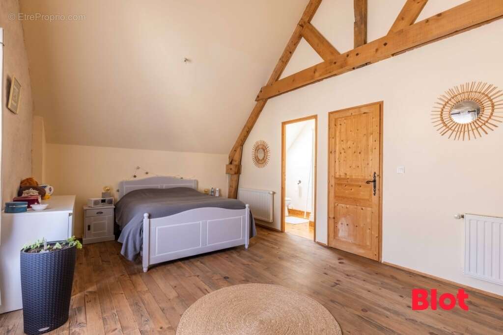 Maison à LA BAZOUGE-DU-DESERT