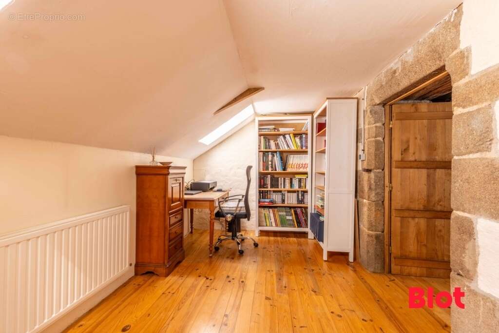 Maison à LA BAZOUGE-DU-DESERT