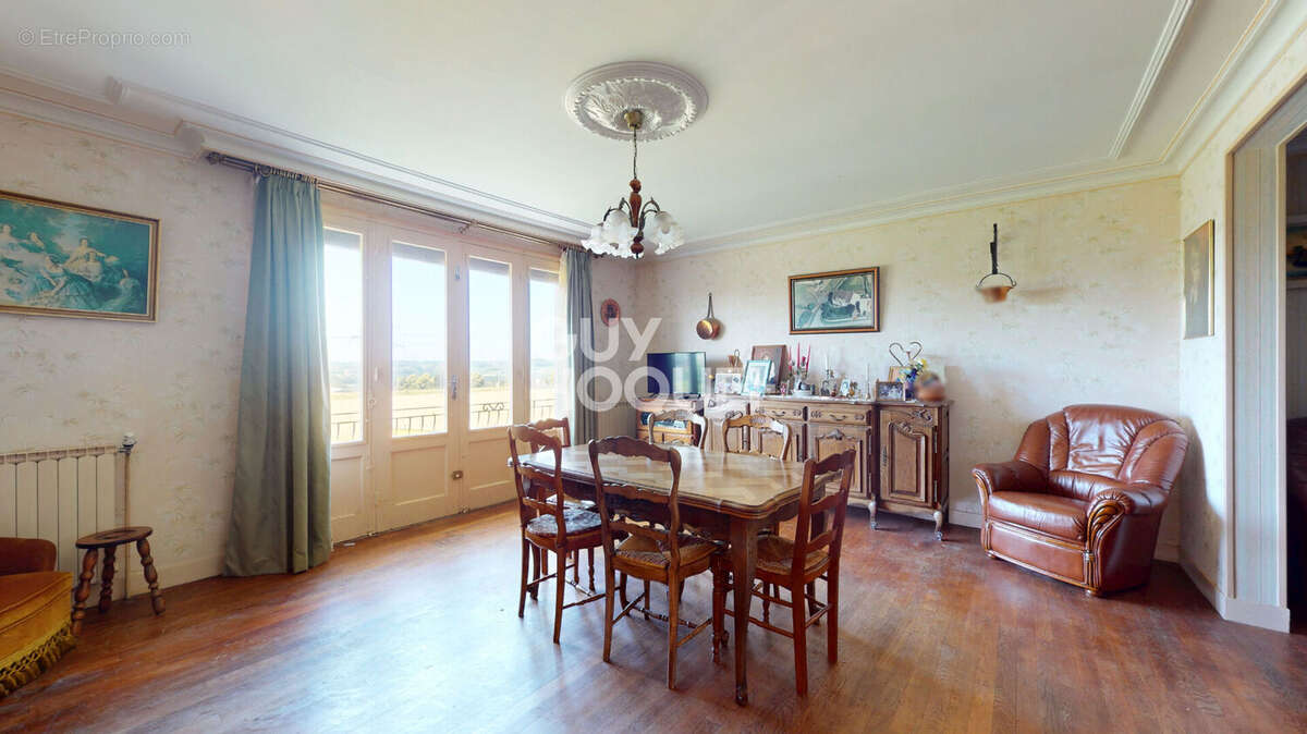 Maison à ISIGNY-LE-BUAT