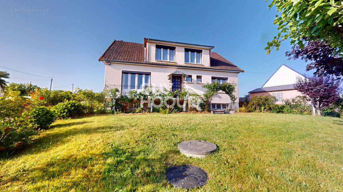 Maison à ISIGNY-LE-BUAT