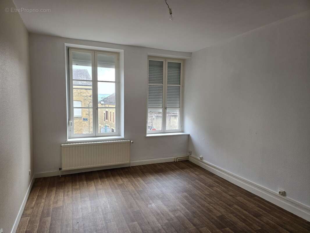 Appartement à SAINT-MENGES