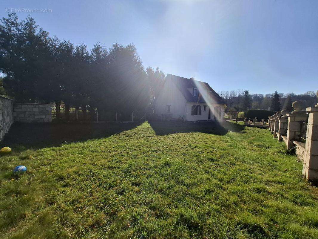 Maison à CUISE-LA-MOTTE