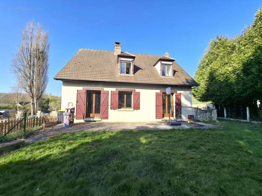 Maison à CUISE-LA-MOTTE