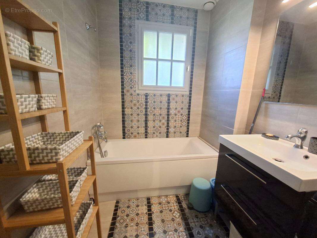 Maison à CUISE-LA-MOTTE