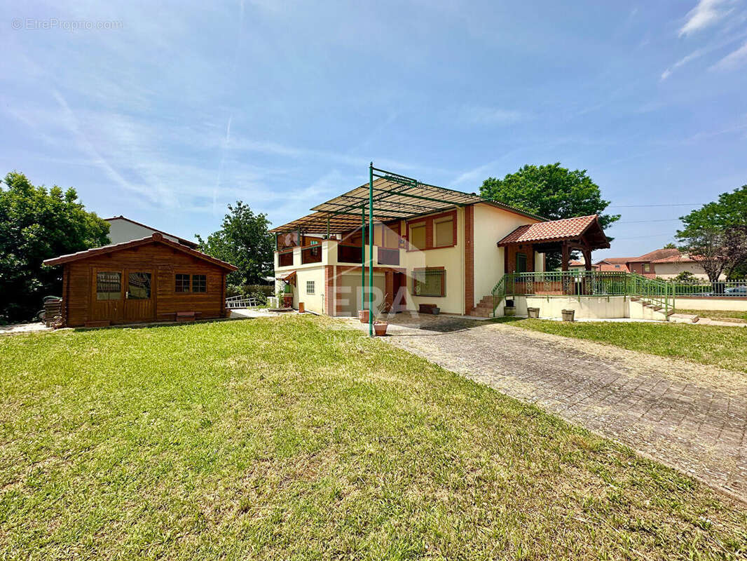 Maison à BRUGUIERES