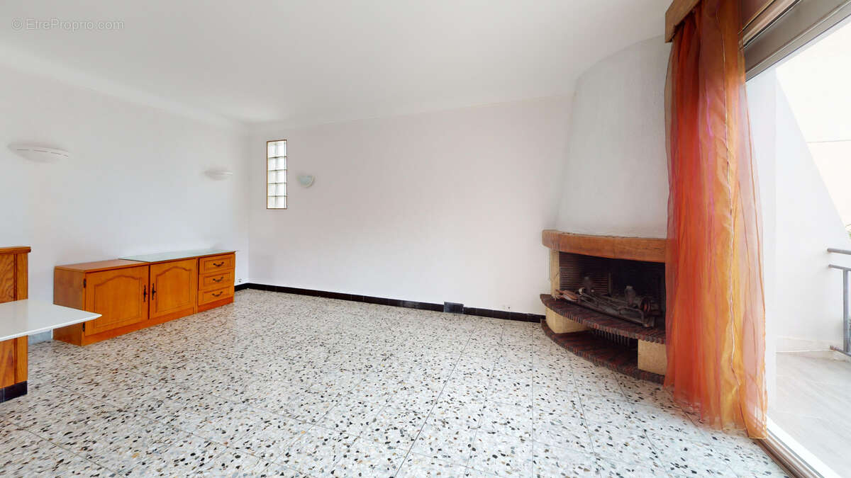 Maison à SARTROUVILLE