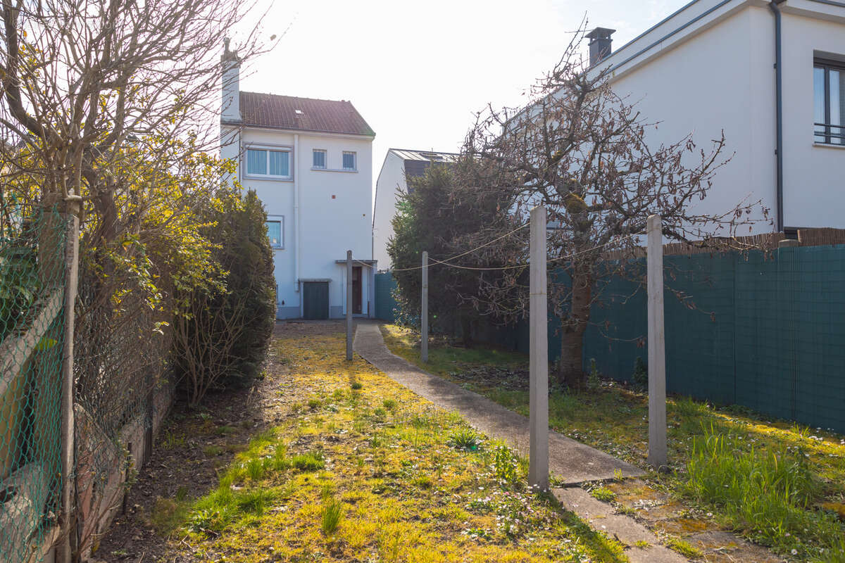 Maison à SARTROUVILLE