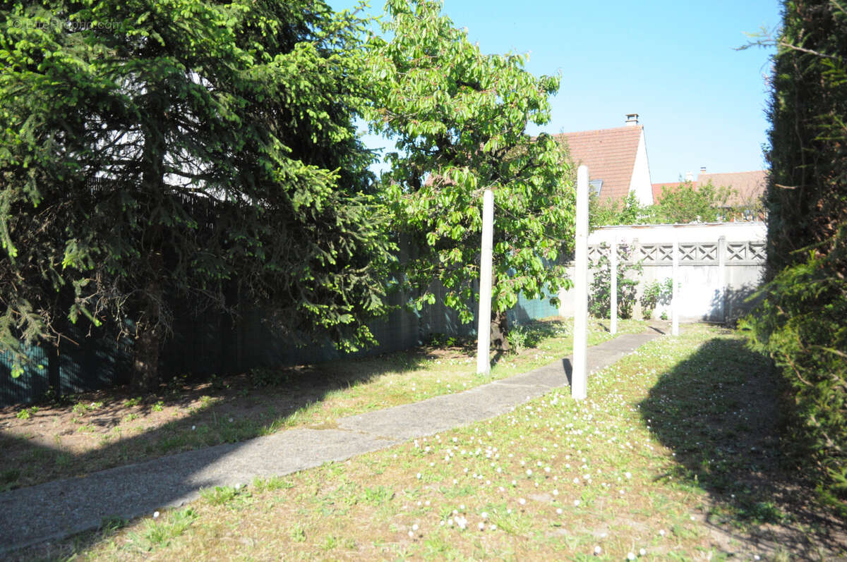 Maison à SARTROUVILLE