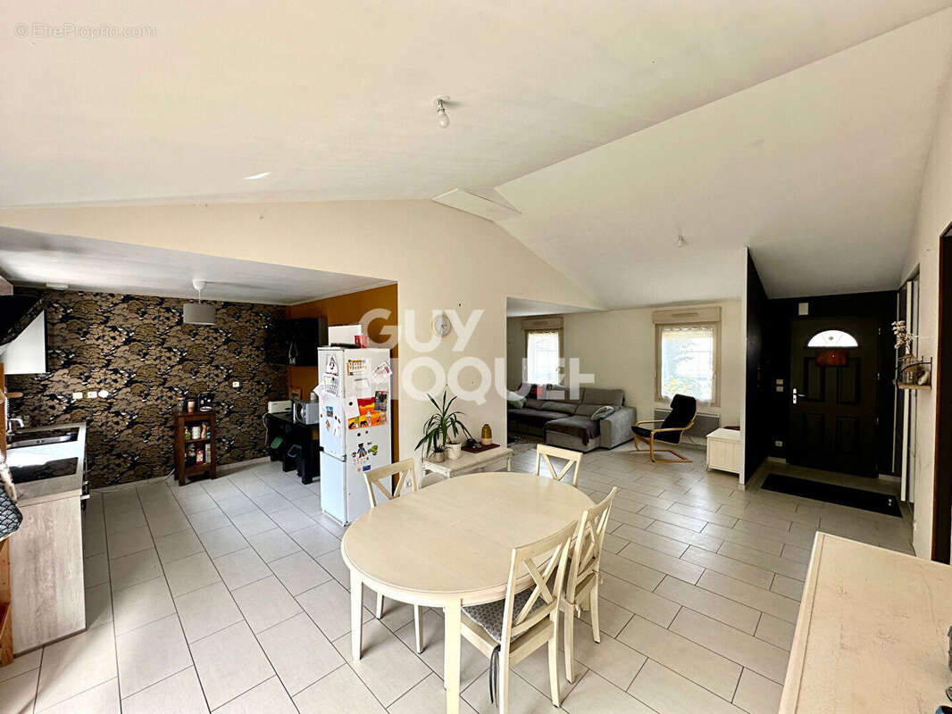 Maison à FONTENAY-LE-COMTE