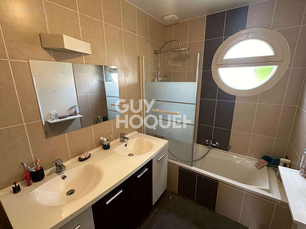 Maison à FONTENAY-LE-COMTE