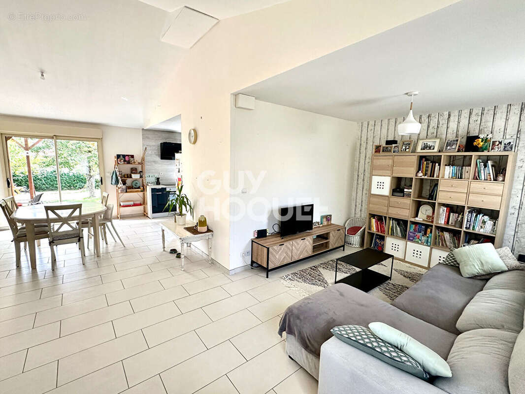 Maison à FONTENAY-LE-COMTE