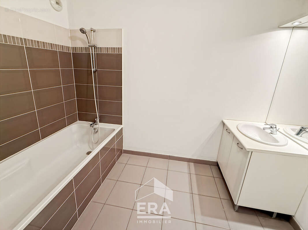 Appartement à VILLENAVE-D&#039;ORNON