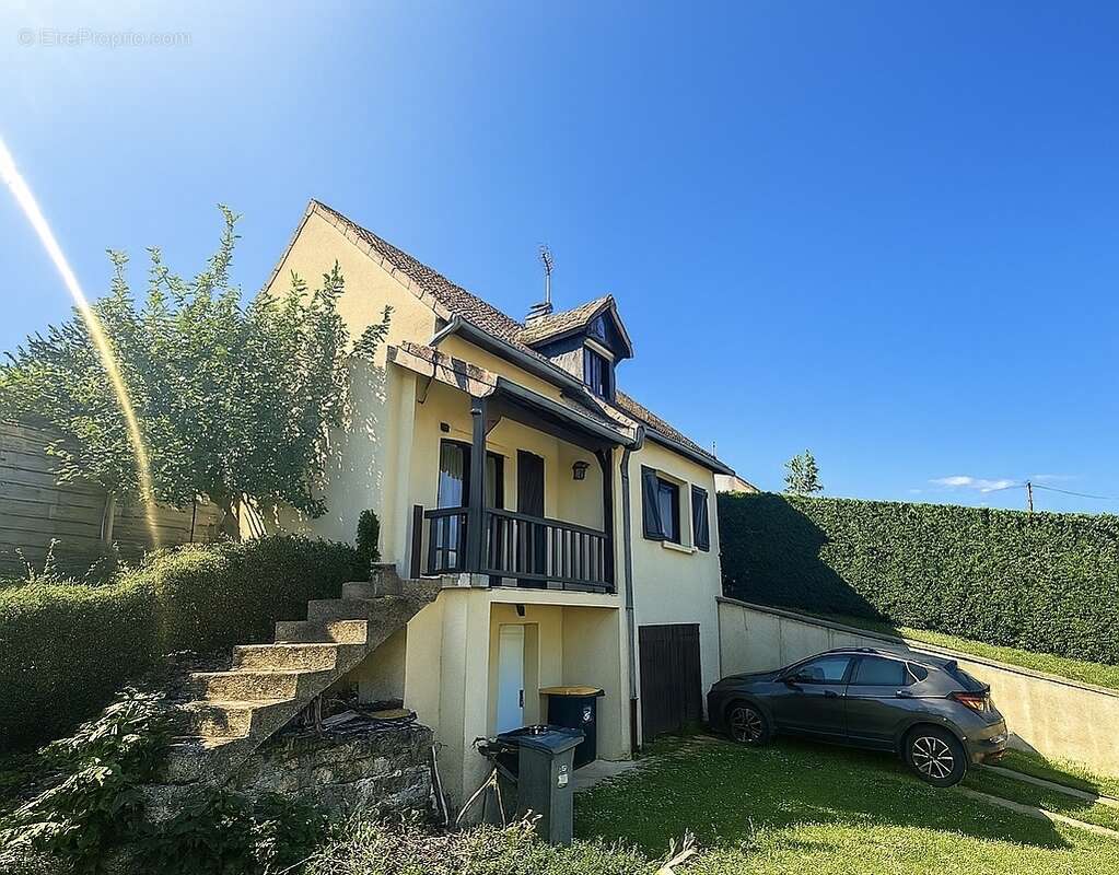 Maison à AMBLAINVILLE