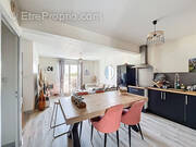 Appartement à PAREMPUYRE