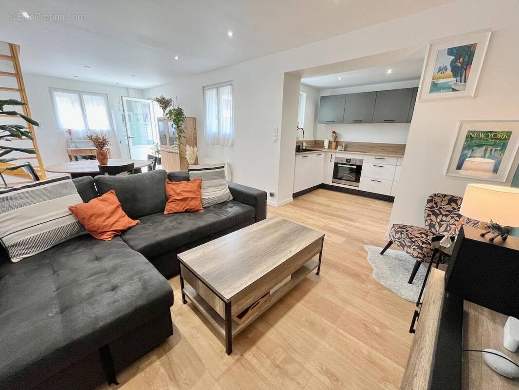 Photo 1 - Maison à OISSEL