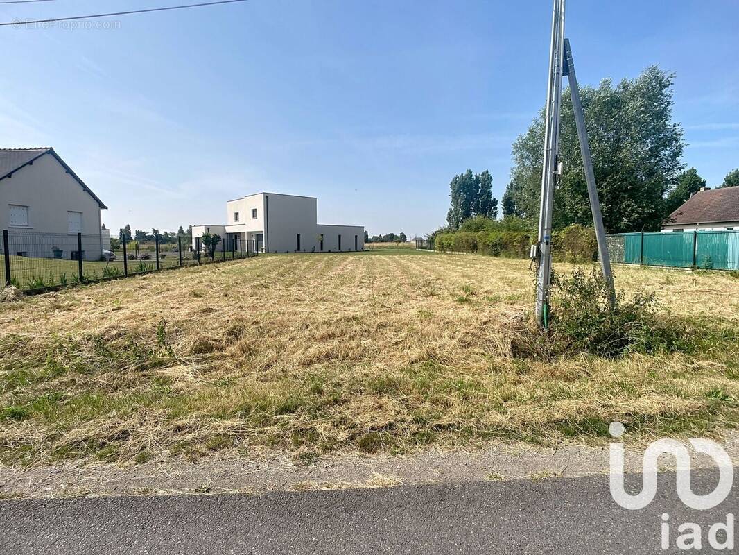 Photo 1 - Terrain à SORIGNY