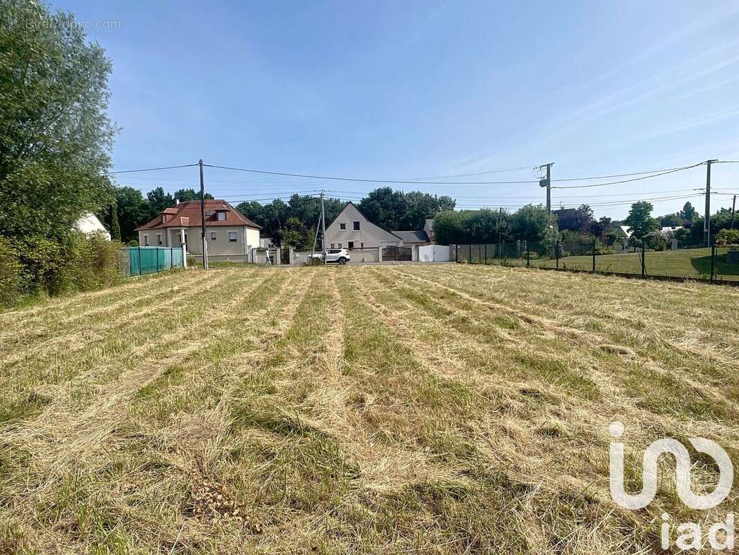 Photo 3 - Terrain à SORIGNY