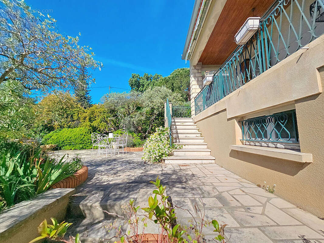 Maison à VILLENEUVE-LES-AVIGNON