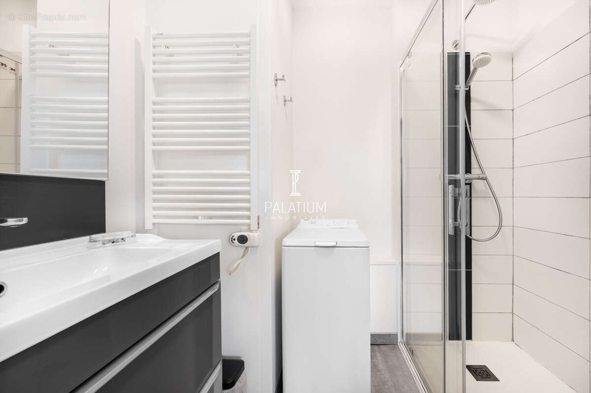 Appartement à GREOUX-LES-BAINS