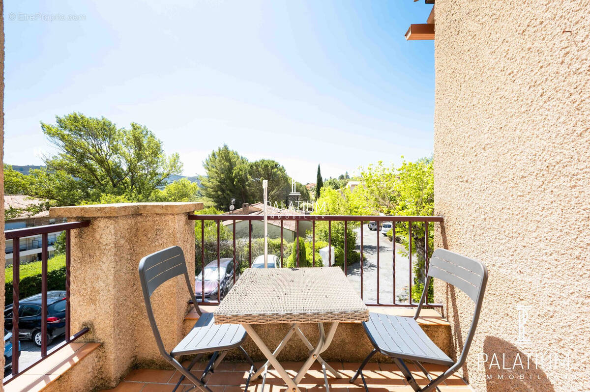 Appartement à GREOUX-LES-BAINS