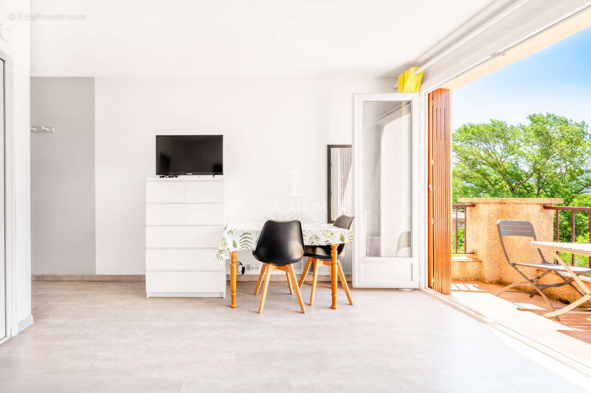 Appartement à GREOUX-LES-BAINS