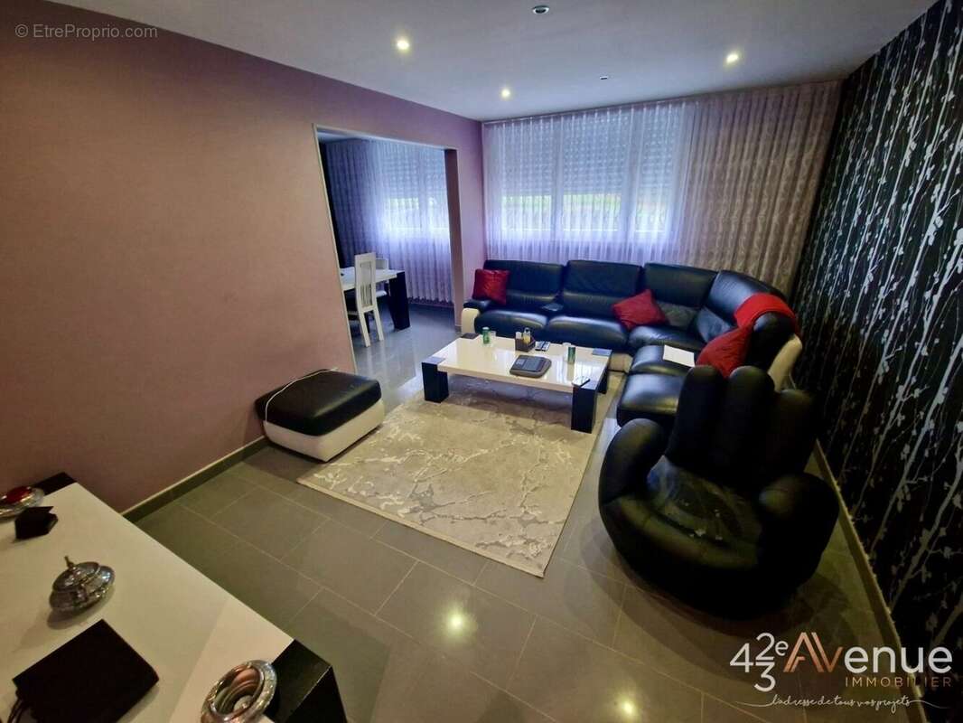 Appartement à SAINT-ETIENNE