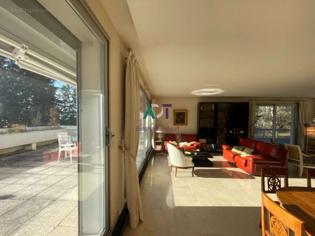 Appartement à MEYLAN