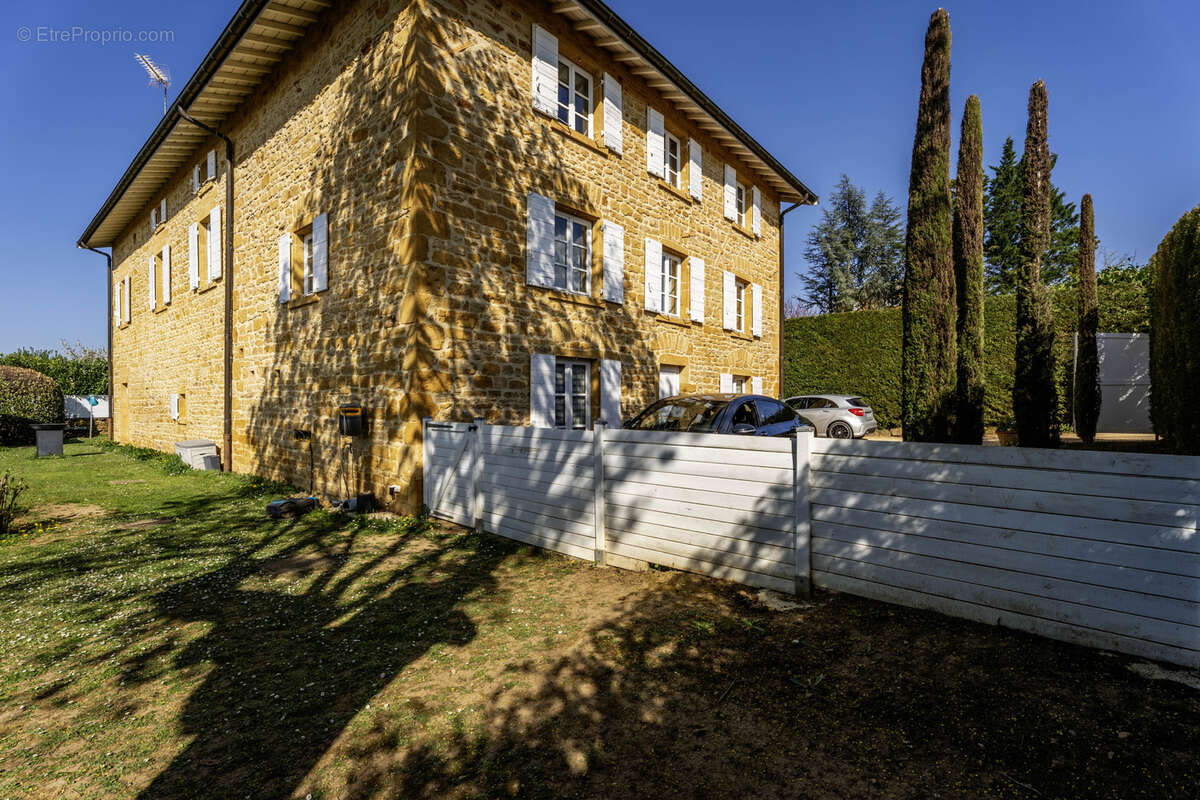 Maison à SAINT-GERMAIN-SUR-L&#039;ARBRESLE