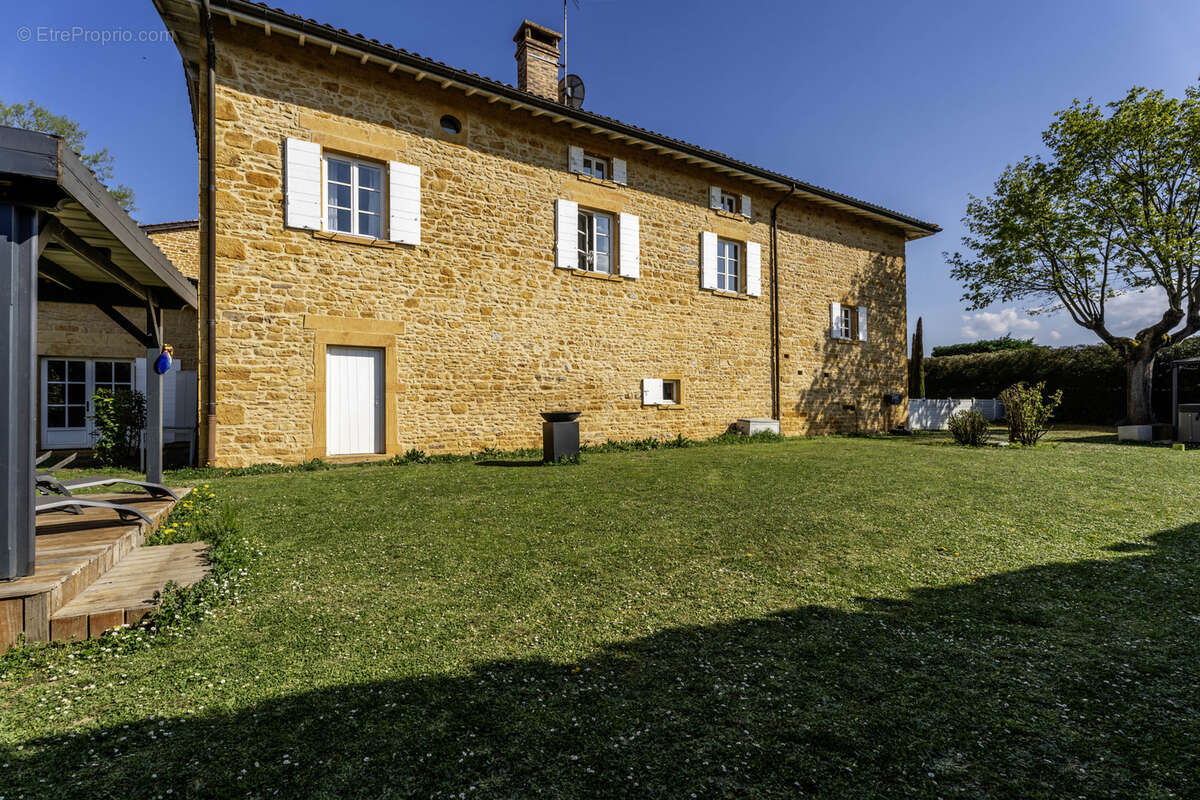 Maison à SAINT-GERMAIN-SUR-L&#039;ARBRESLE