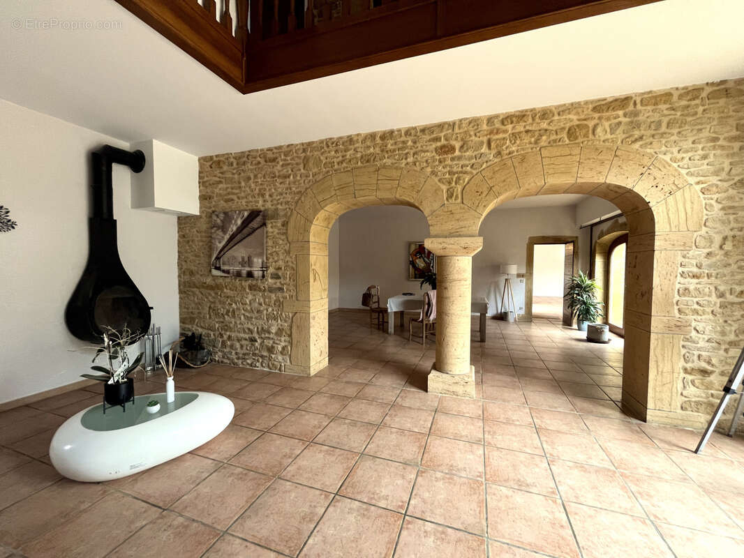 Maison à SAINT-GERMAIN-SUR-L&#039;ARBRESLE