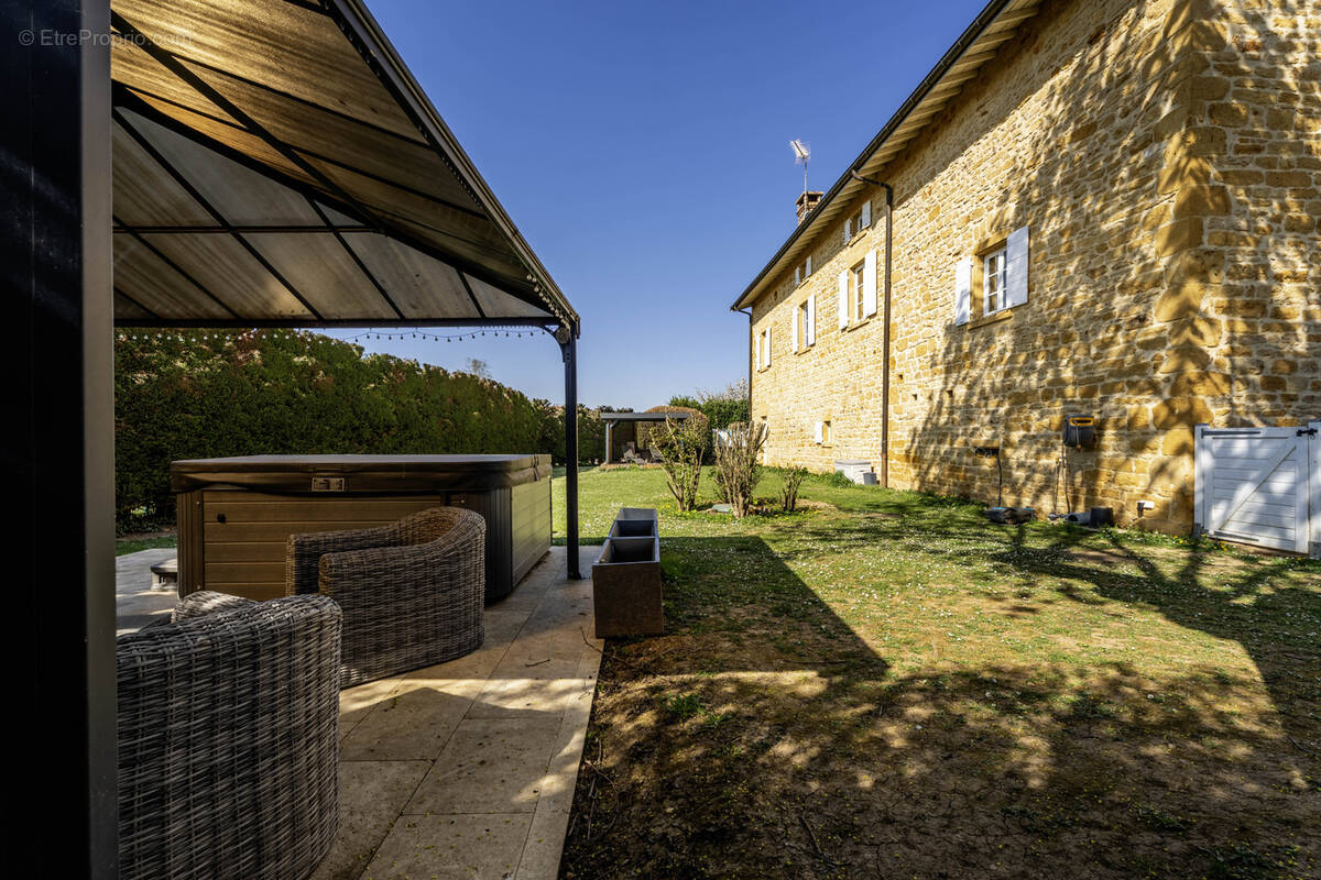 Maison à SAINT-GERMAIN-SUR-L&#039;ARBRESLE