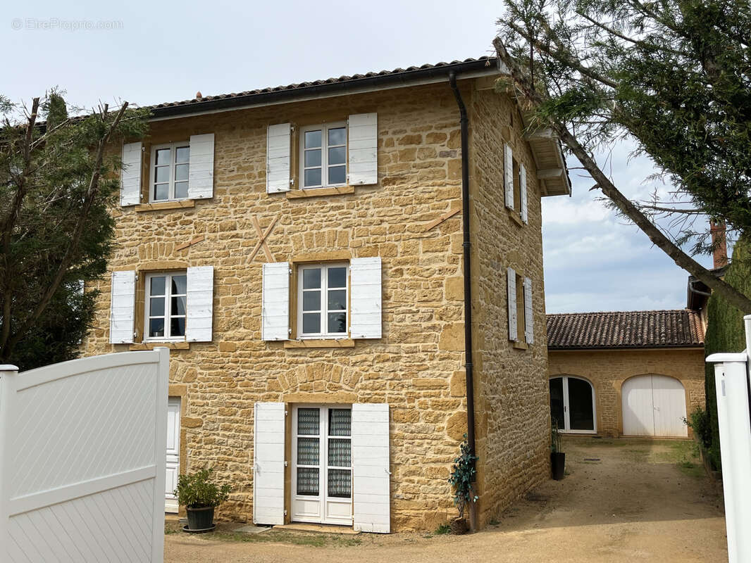 Maison à SAINT-GERMAIN-SUR-L&#039;ARBRESLE