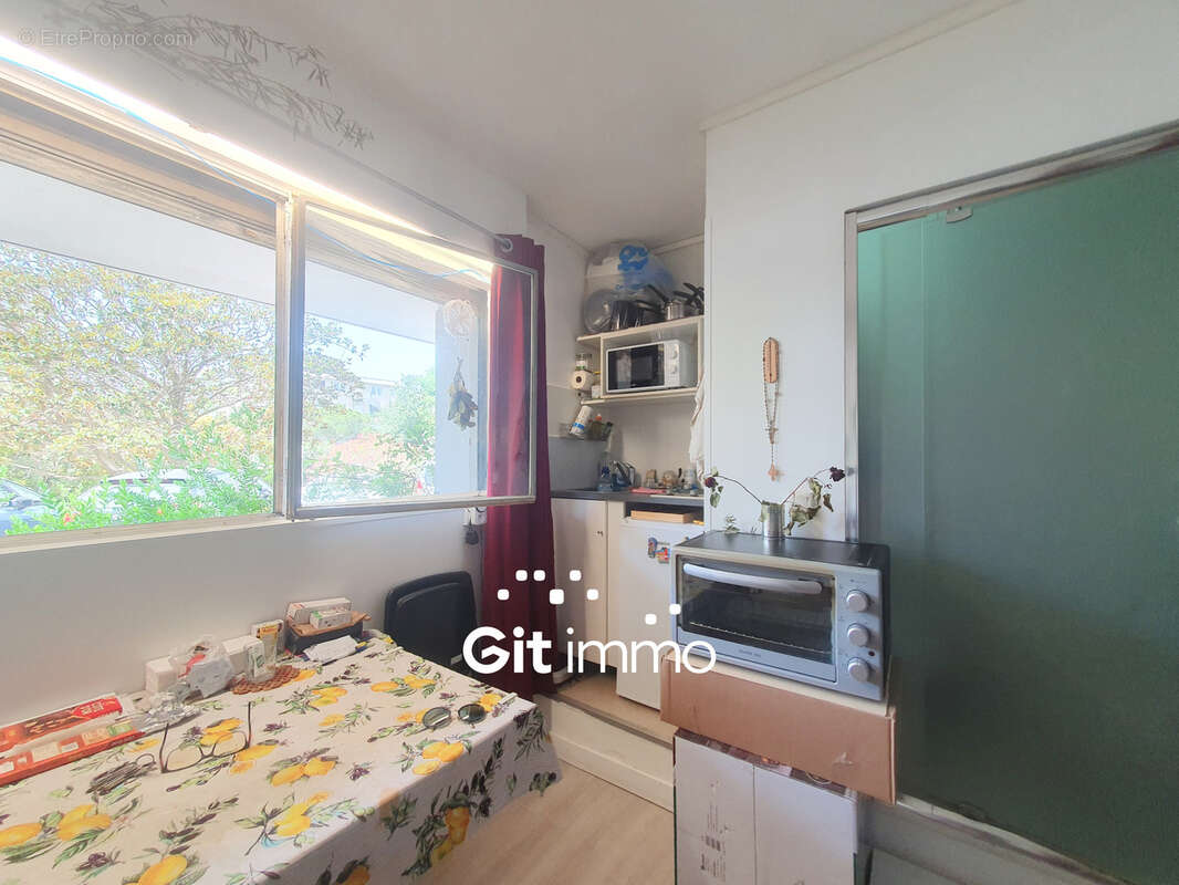 Appartement à MARSEILLE-9E