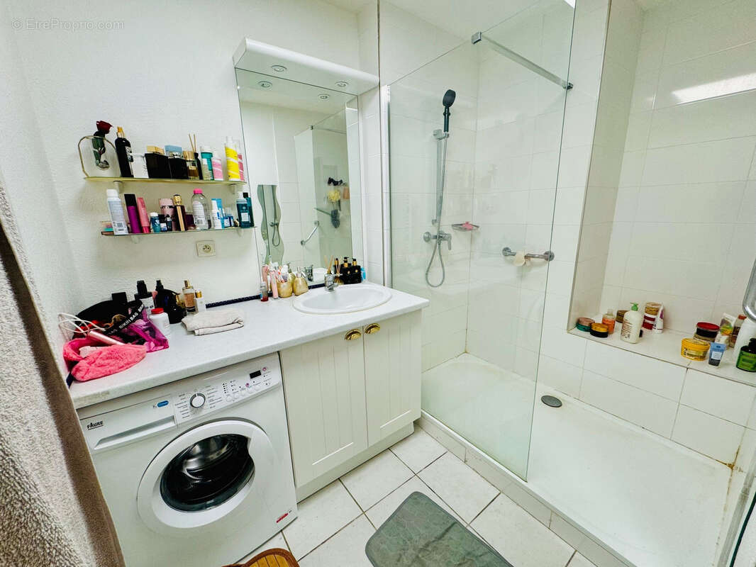 Appartement à LATTES