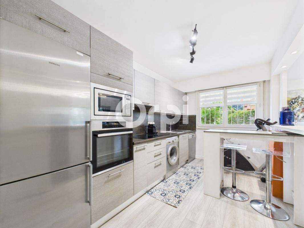 Appartement à MANDELIEU-LA-NAPOULE