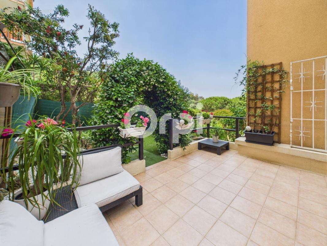 Appartement à MANDELIEU-LA-NAPOULE