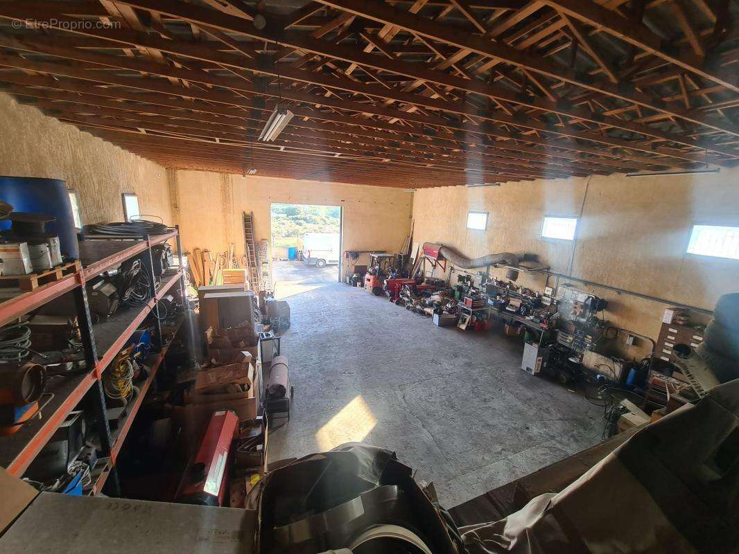 Commerce à FOS-SUR-MER