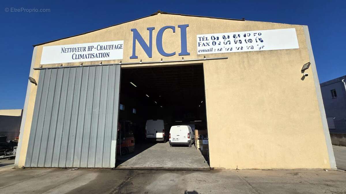 Commerce à FOS-SUR-MER