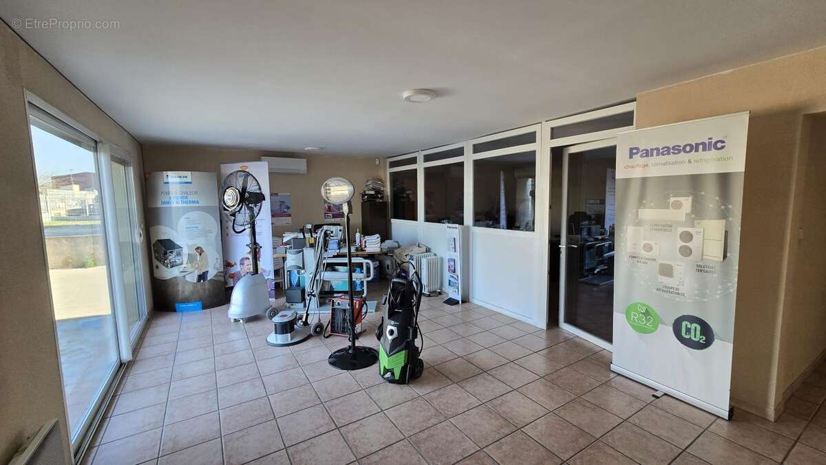 Commerce à FOS-SUR-MER