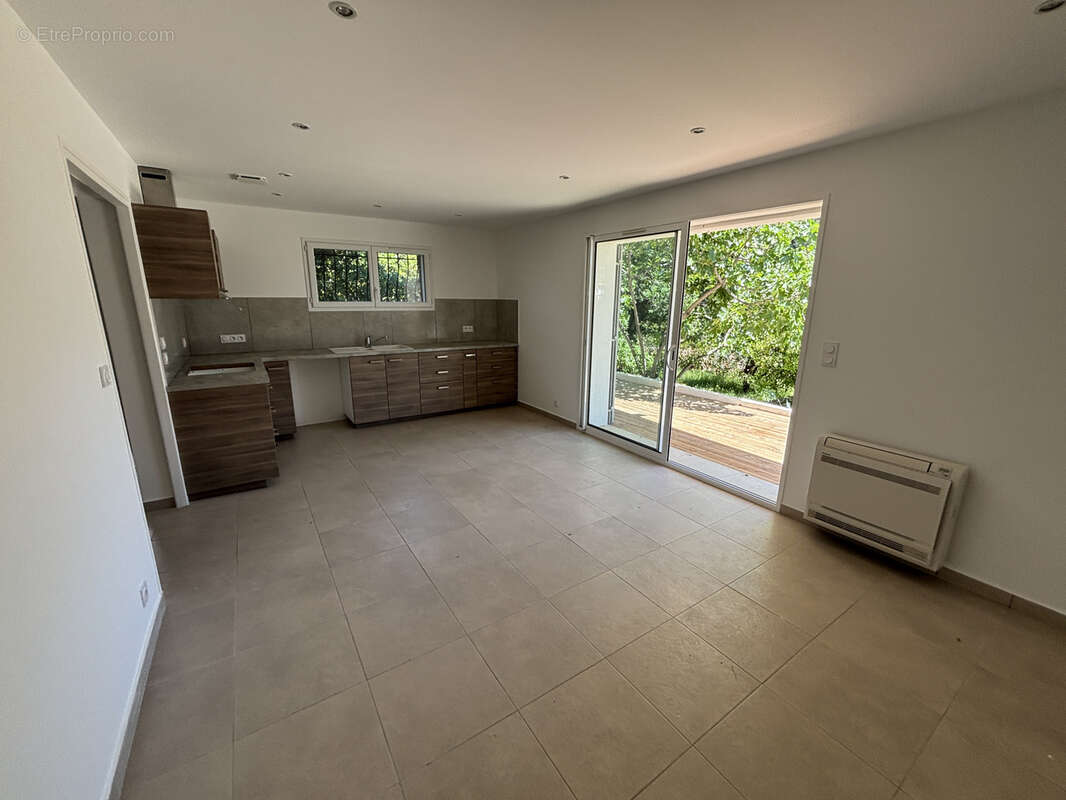 Appartement à SAINT-RAPHAEL