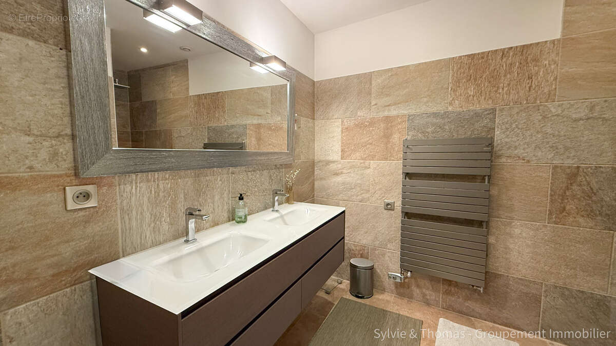 Appartement à PONT-SAINT-ESPRIT