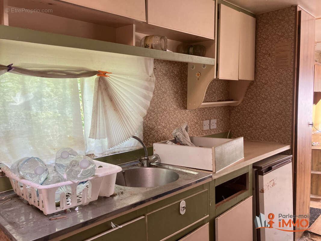 Terrain à SOUGERES-EN-PUISAYE