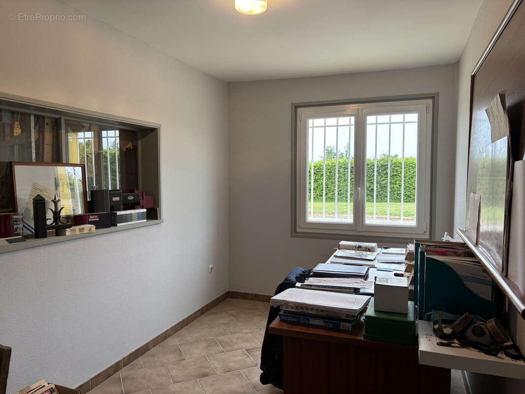 Autre à LE MELE-SUR-SARTHE